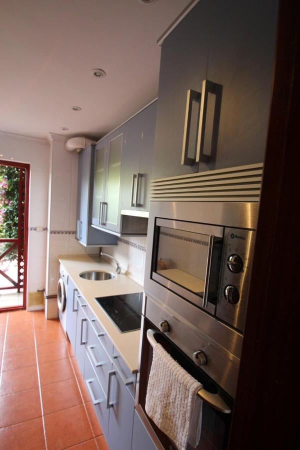 Apartamento En Complejo Residencial Rovacias โกมิญาส ภายนอก รูปภาพ
