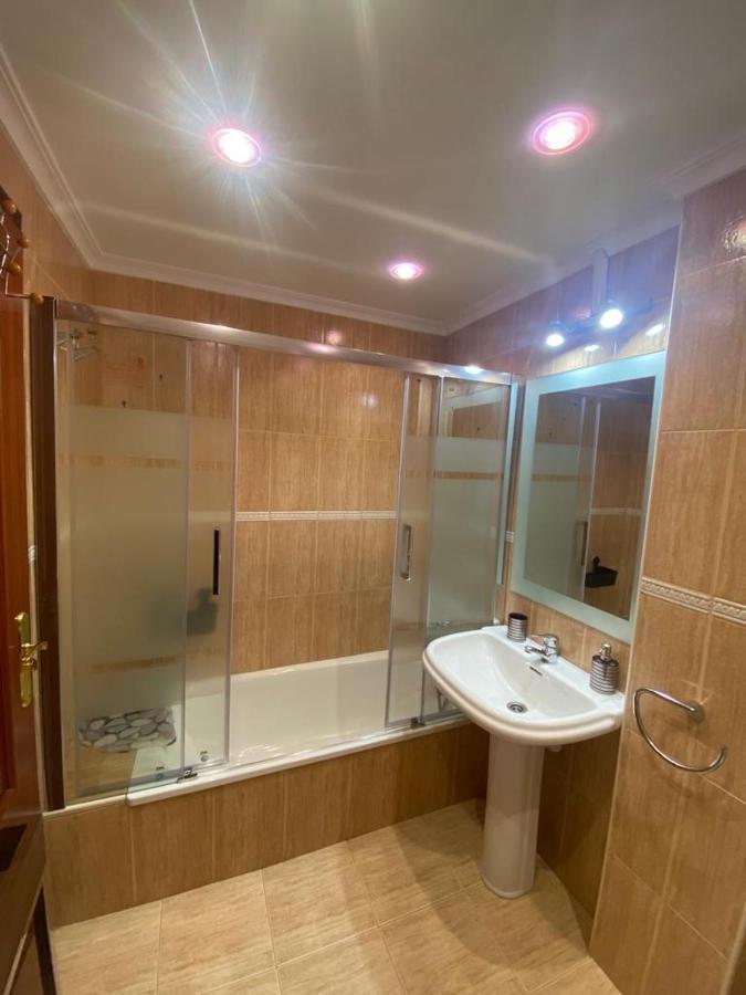 Apartamento En Complejo Residencial Rovacias โกมิญาส ภายนอก รูปภาพ